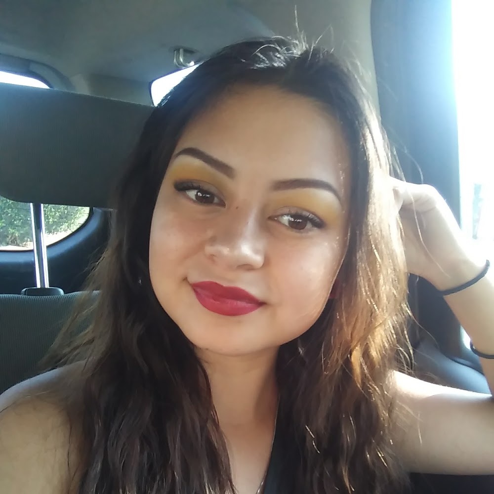 Meet your Posher, Angie